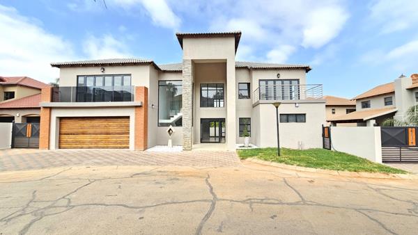 5 Bedroom House