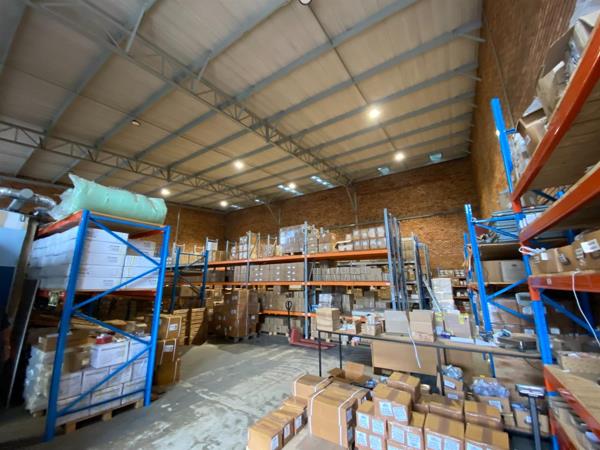 599  m² Industrial space