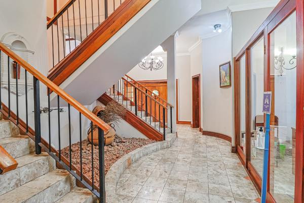 640  m² Commercial space