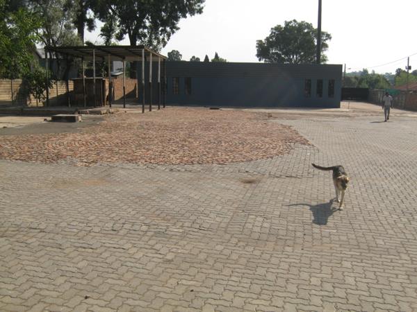 300  m² Industrial space