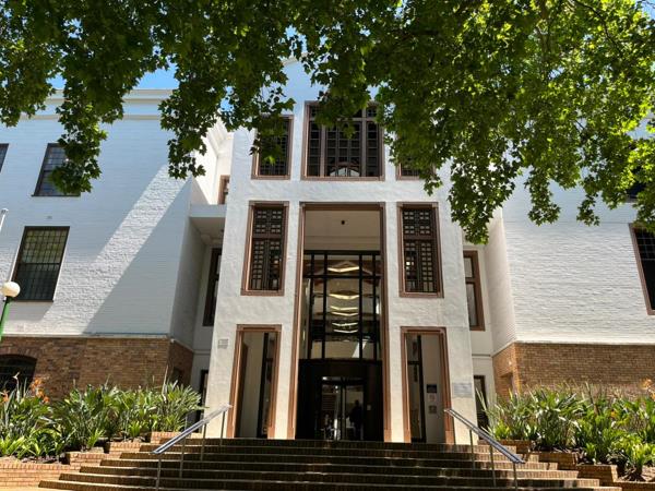 1 072  m² Commercial space