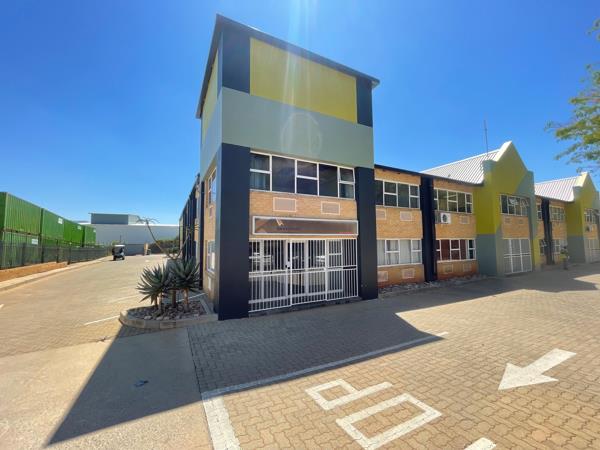 555  m² Industrial space