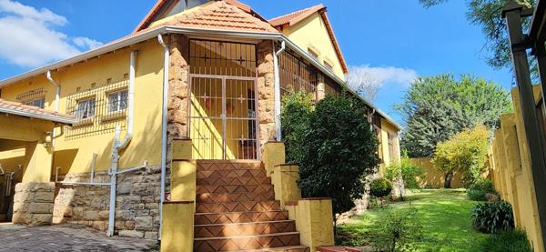 6 Bedroom House