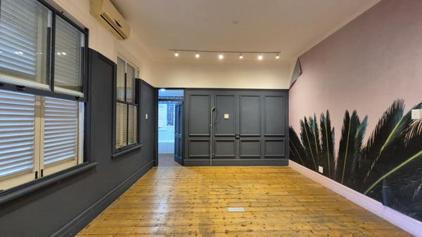 175  m² Commercial space