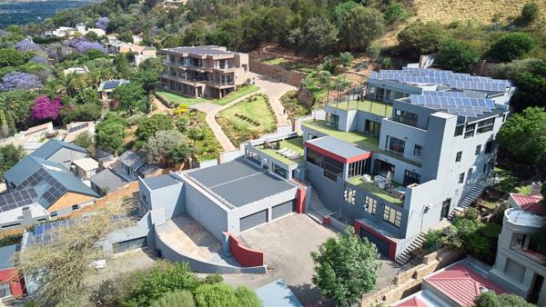 9 Bedroom House