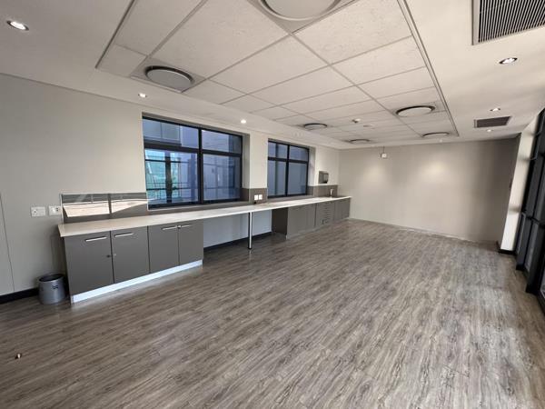 1 000  m² Office Space