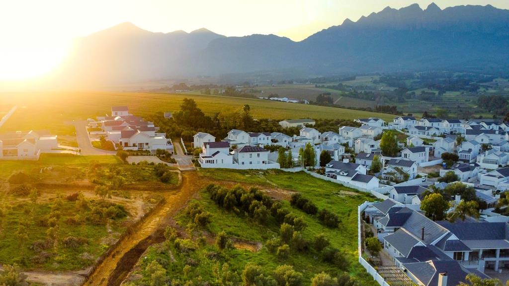 480 m² Land