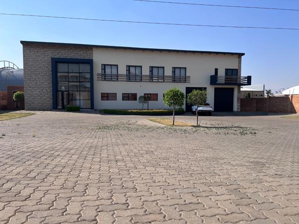1 540  m² Commercial space
