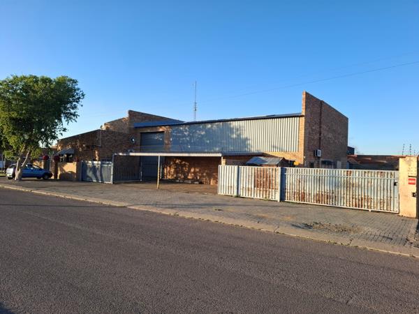 1 036  m² Industrial space