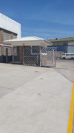 1 040  m² Industrial space