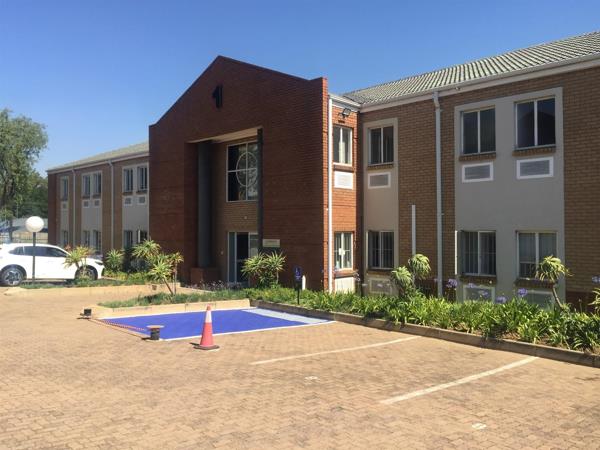 231  m² Commercial space