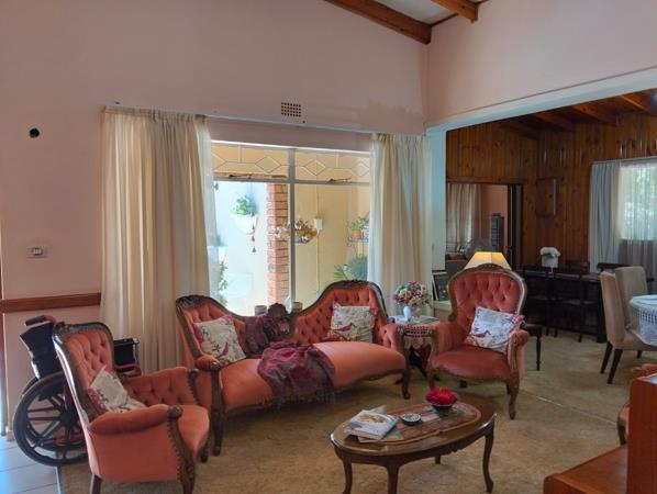 House in Birch Acres, Kempton Park - More