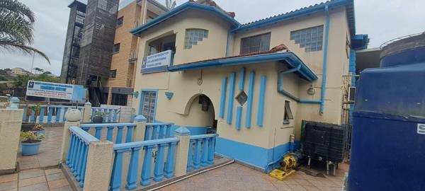 400  m² Commercial space