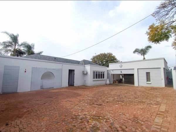 450  m² Commercial space