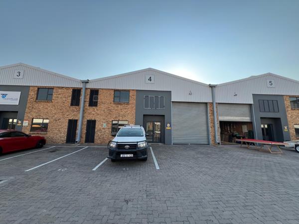 333  m² Industrial space