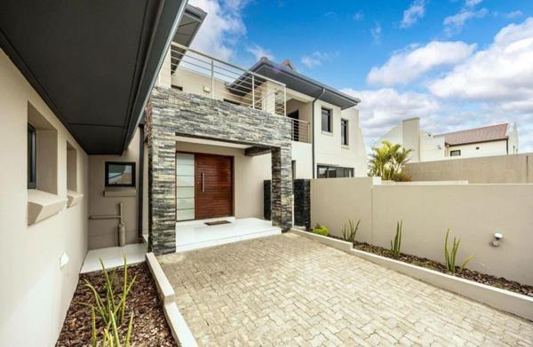 5 Bedroom House
