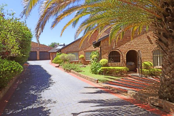6 Bedroom House