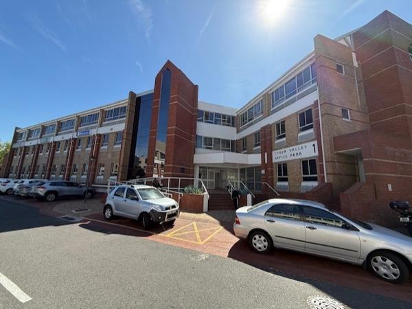 971.4 m² Commercial space