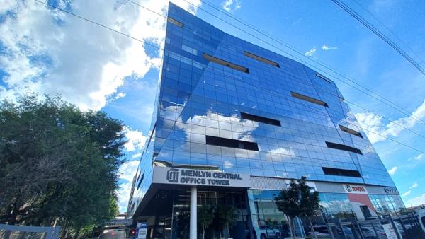 425  m² Commercial space