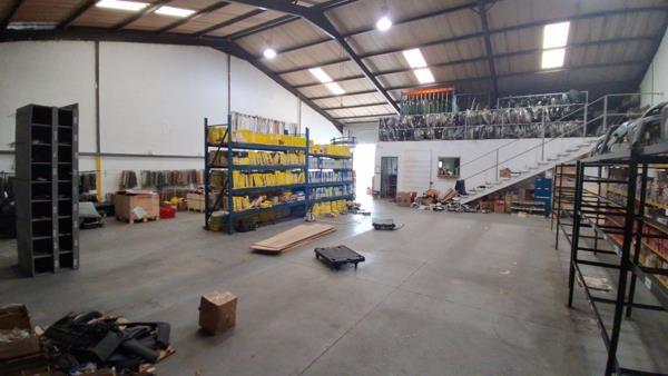 250  m² Industrial space