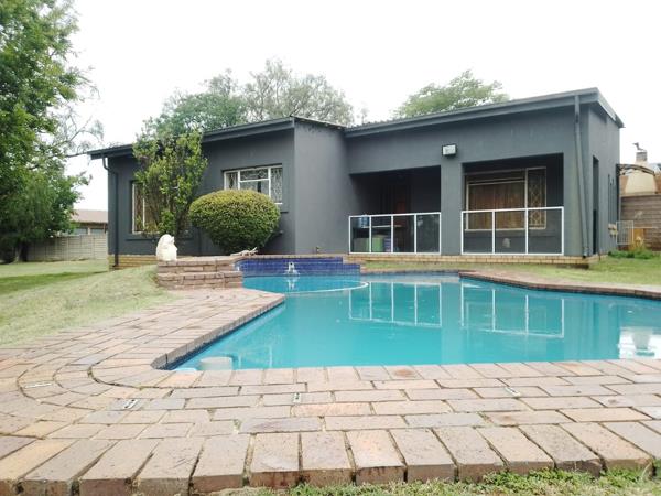 6 Bedroom House