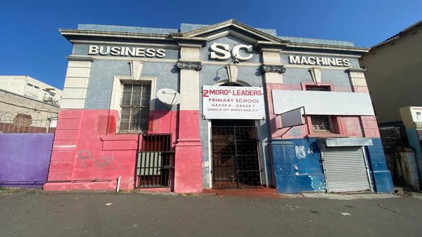 605 m² Commercial space