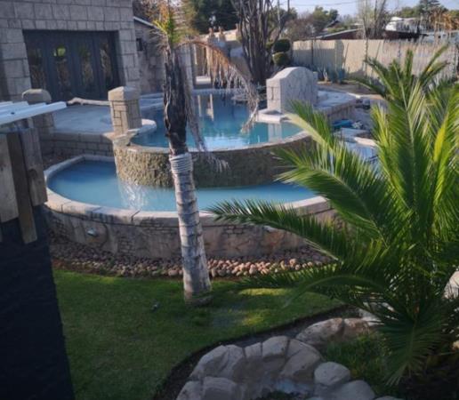 14 000  m² Commercial space