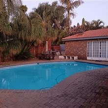 1 Bedroom Garden Cottage