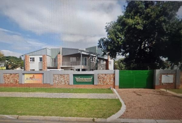 1 000  m² Commercial space