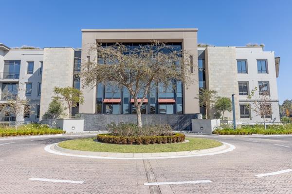 330  m² Commercial space