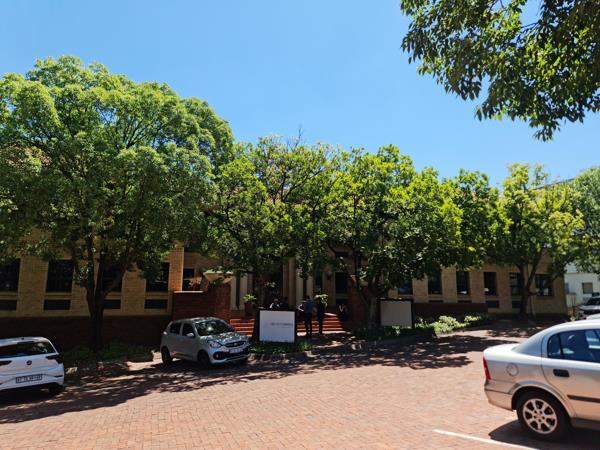 275  m² Commercial space