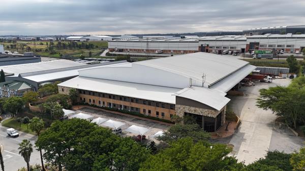 8 500  m² Industrial space