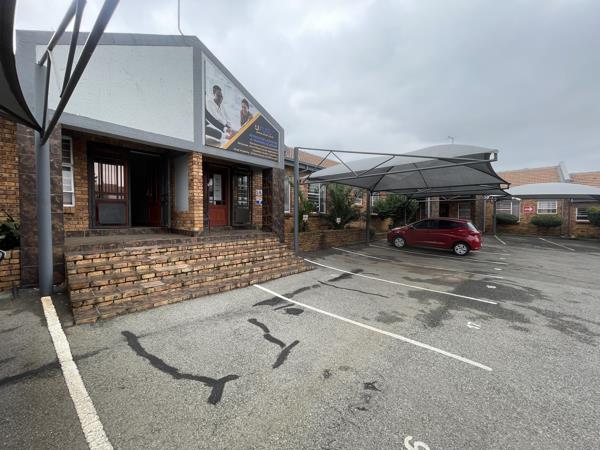 77  m² Commercial space