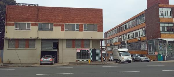341  m² Commercial space