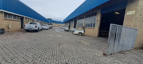 198  m² Industrial space