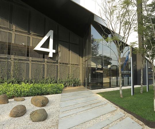 5 555  m² Commercial space