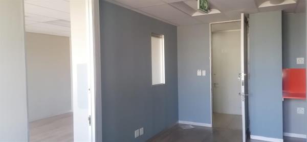 83  m² Office Space