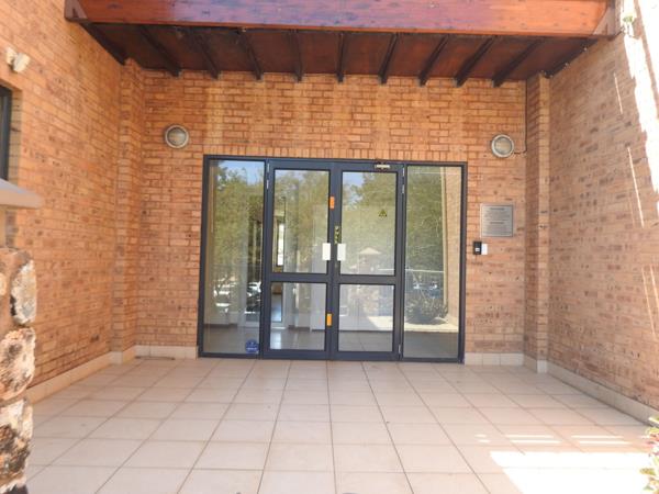 410  m² Office Space