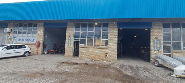 594  m² Industrial space