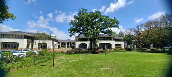 929  m² Commercial space