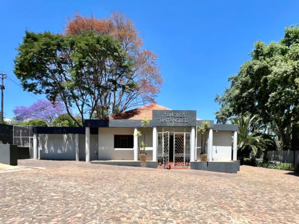 240  m² Office Space