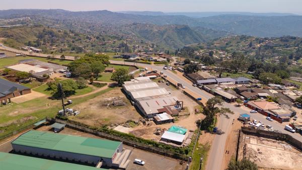 1 700  m² Commercial space