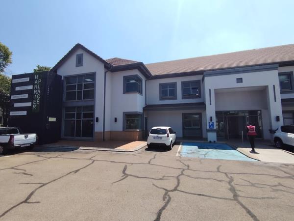 330  m² Commercial space