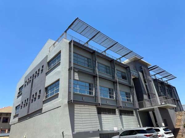 107  m² Commercial space