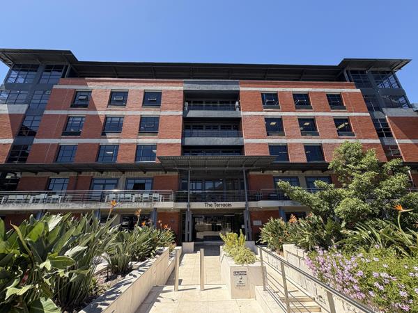 792  m² Commercial space