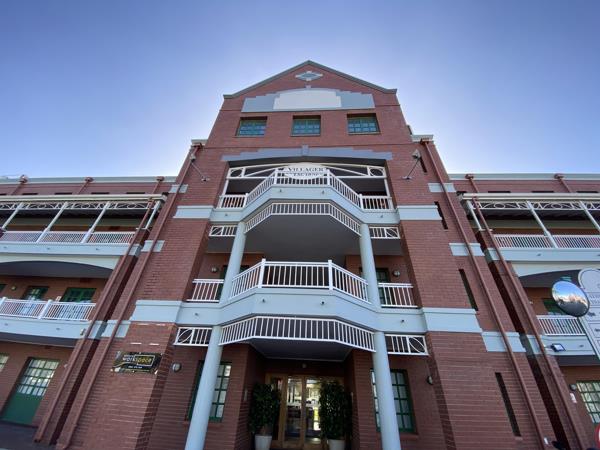 232  m² Commercial space