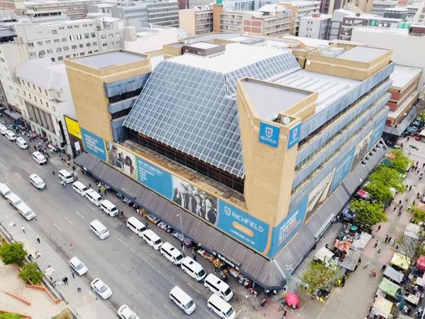 15 842 m² Commercial space