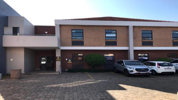 283  m² Office Space