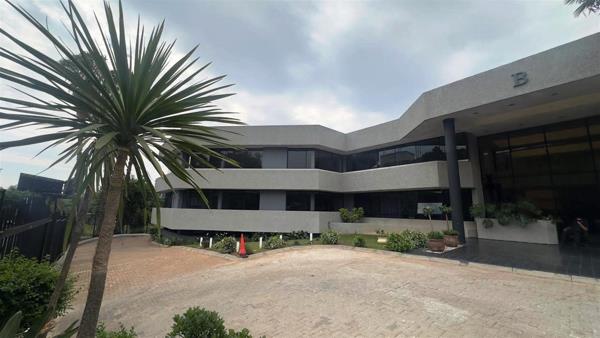 3 264  m² Commercial space