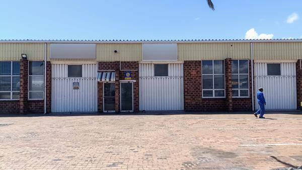 210  m² Industrial space